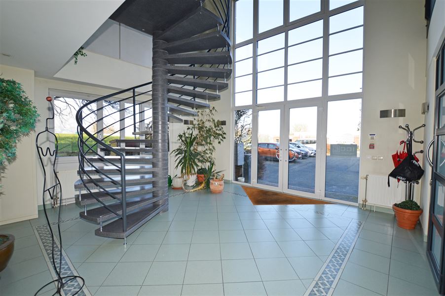 Bureaux avec espaces partagés