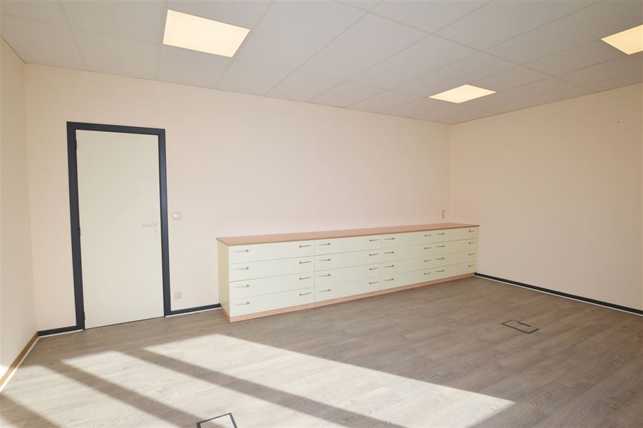 Bureaux avec espaces partagés