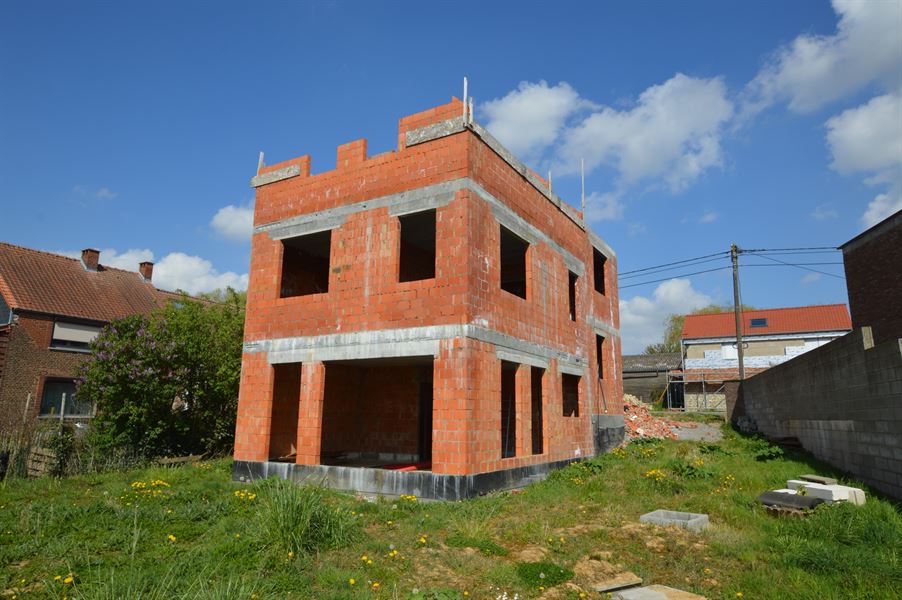 Villa (Gros-Oeuvre)