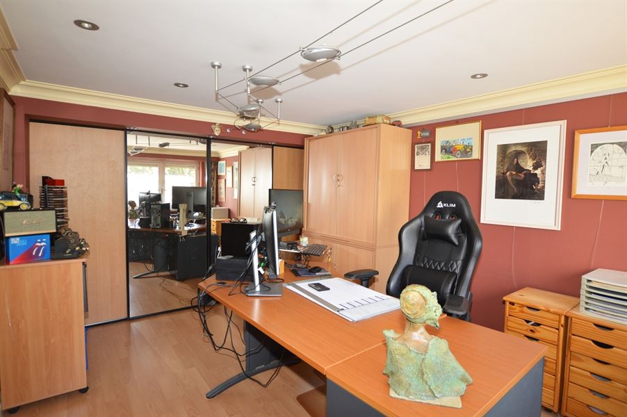 Propriété avec studio et bureaux