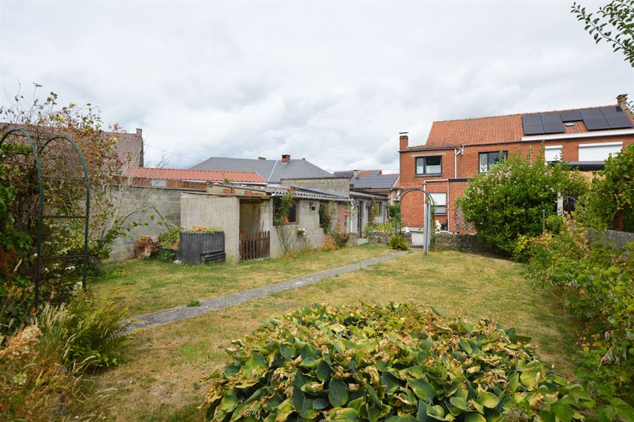 Charmante maison 3 façades avec garage