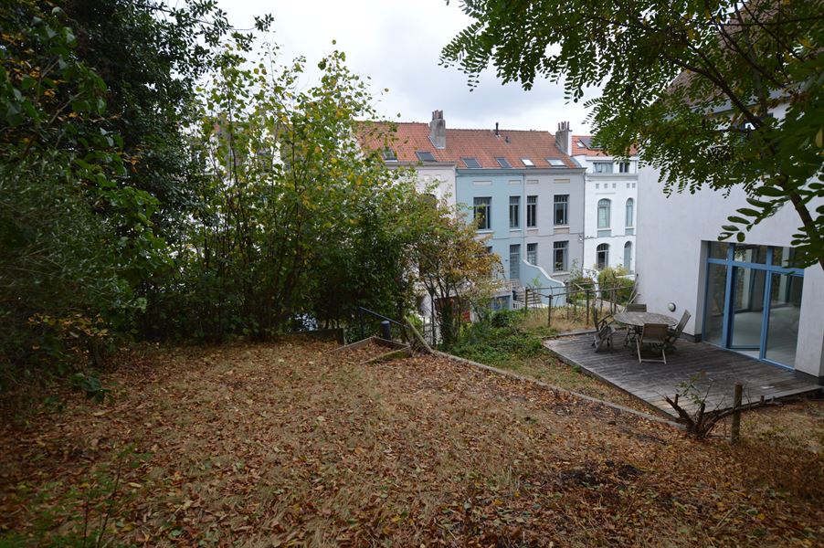 Maison avec jardin et garage