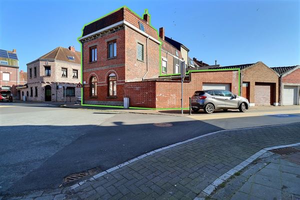 Vaste maison de ville