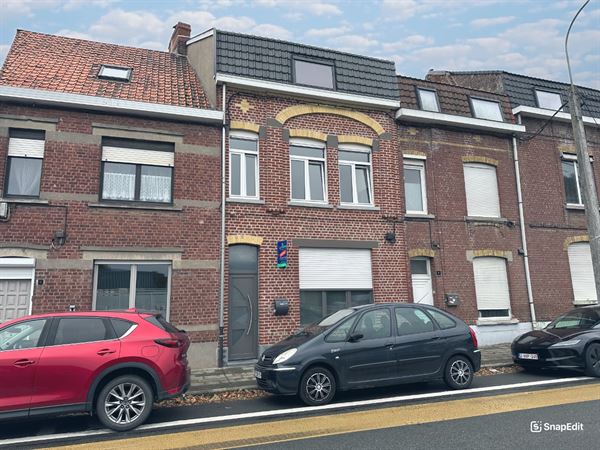 Superbe maison avec vaste garage