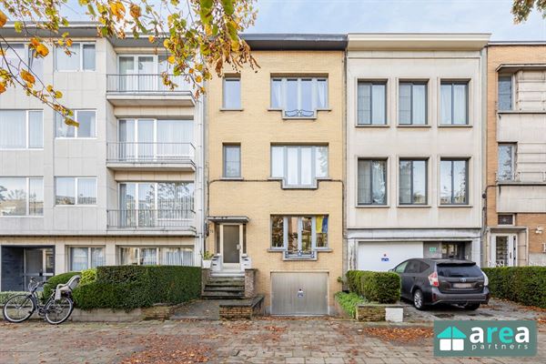 VERKOCHT! - Instapklaar appartement aan 't Rivierenhof!