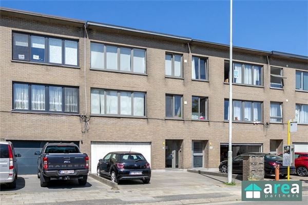 Recent gerenoveerde opbrengsteigendom met 3 units!