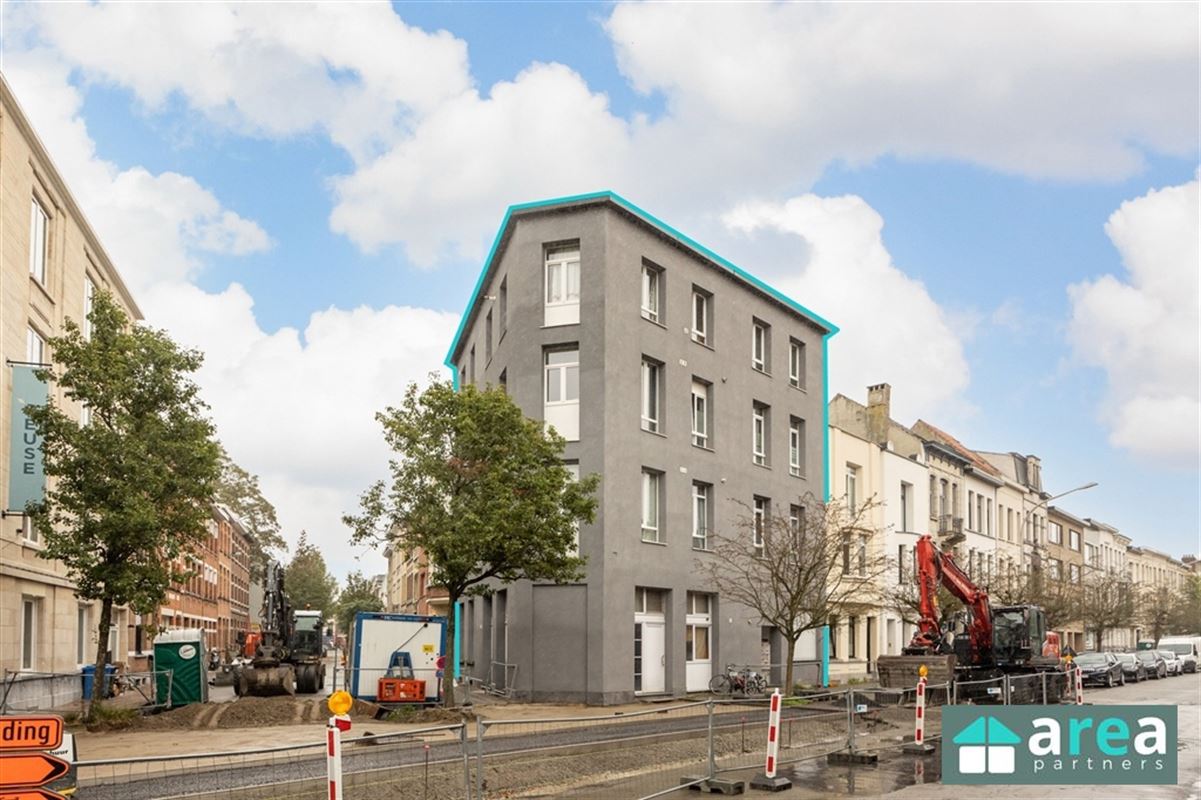 IN OPTIE- Interessante opbrengsteigendom bestaande uit 8 units!