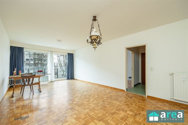 VERKOCHT - Op te frissen 1-sk-appartement