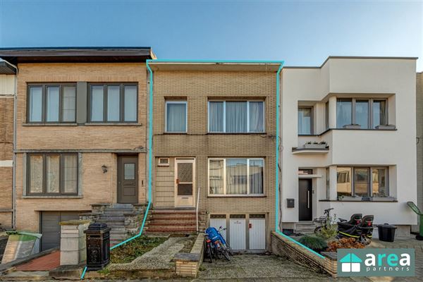 VERKOCHT! - Top gelegen charmante woning met garage en tuin !