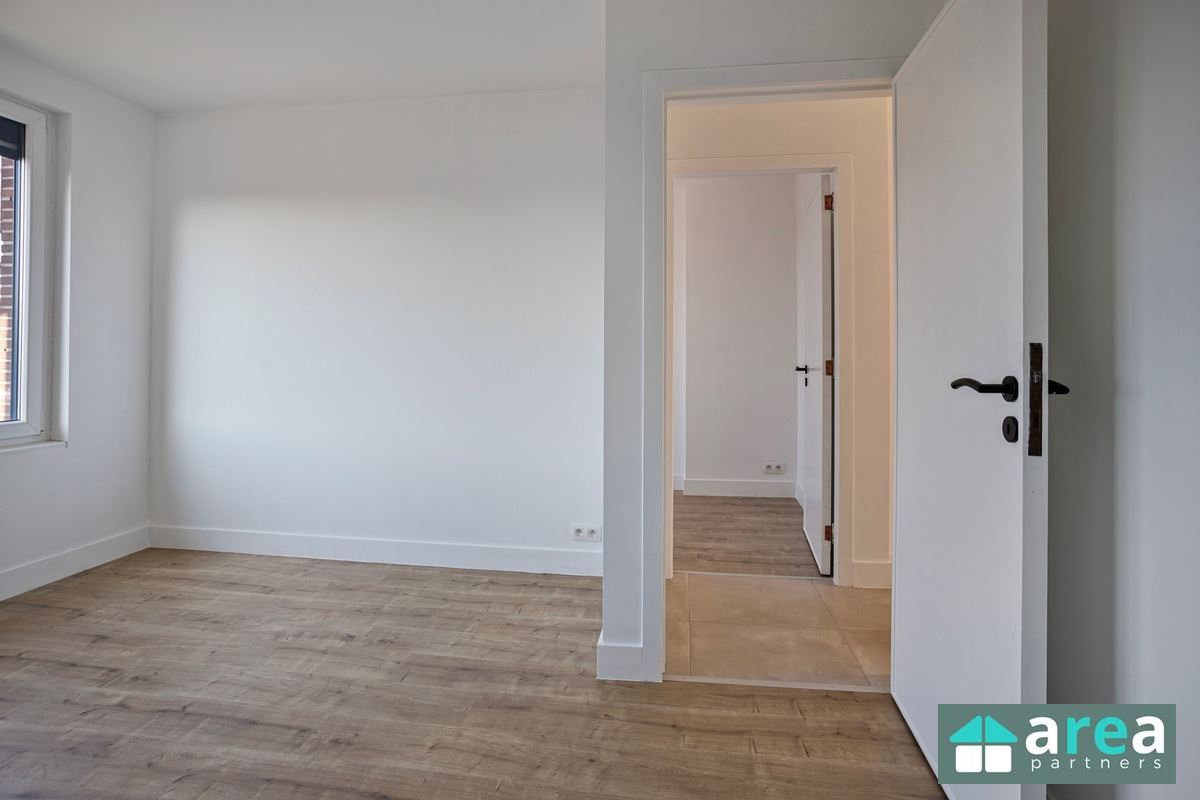 Volledig gerenoveerd 2-slpk- appartement!