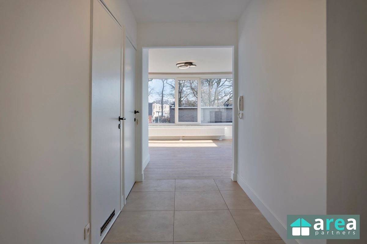 Volledig gerenoveerd 2-slpk- appartement!