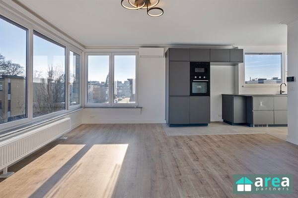 Volledig gerenoveerd 2-slpk- appartement!