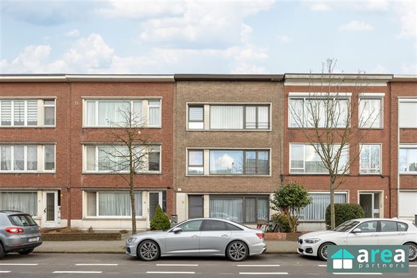 OPBRENGSTEIGENDOM: 3 RUIME 2SLPK APP + TUIN/TERRAS