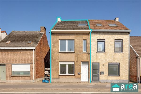 VERKOCHT! - Charmante en instapklare ééngezinswoning met grote tuin!