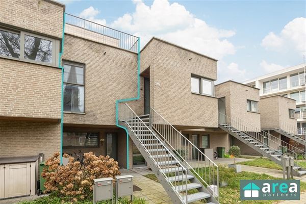 VERKOCHT! - Instapklare recente woning met 3slpk, tuin en 2 terrassen in rustige buurt!