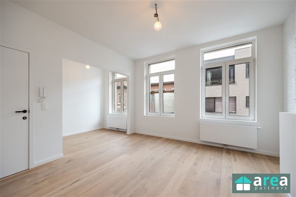 VERKOCHT! - Gerenoveerd 1slpk appartement op het trendy Zurenborg!