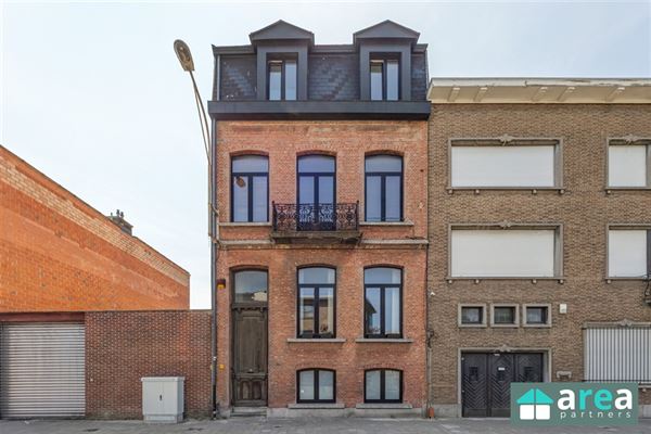 AUTHENTIEK HERENHUIS MET 2 DAKTERRASSEN EN RUIME TUIN