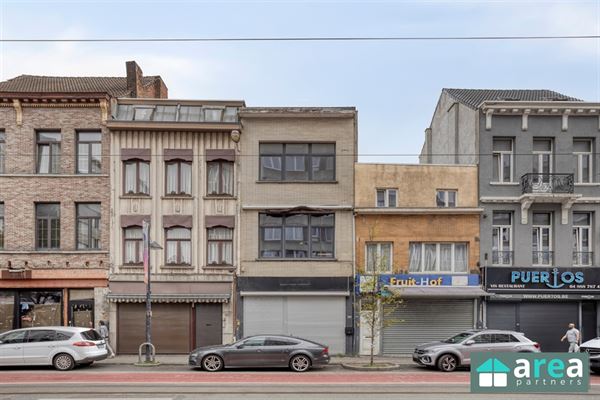 Handelshuis met tal van mogelijkheden op toplocatie!