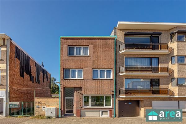 VERKOCHT! - Ruime HOB met 3 slaapkamers en zonnige tuin!
