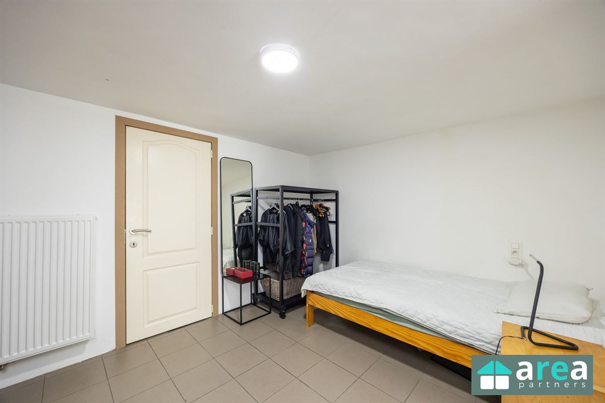 IN OPTIE! - Instapklare woning met garage en ruime tuin!