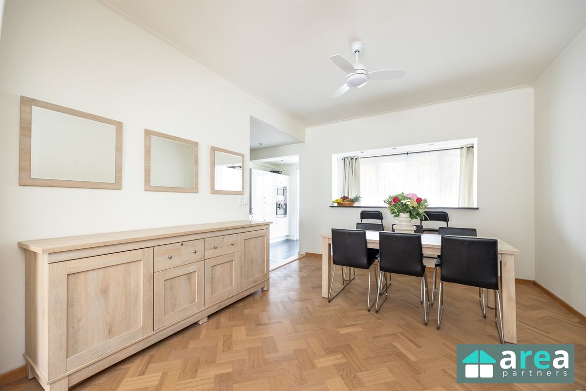 IN OPTIE! - Instapklare woning met garage en ruime tuin!