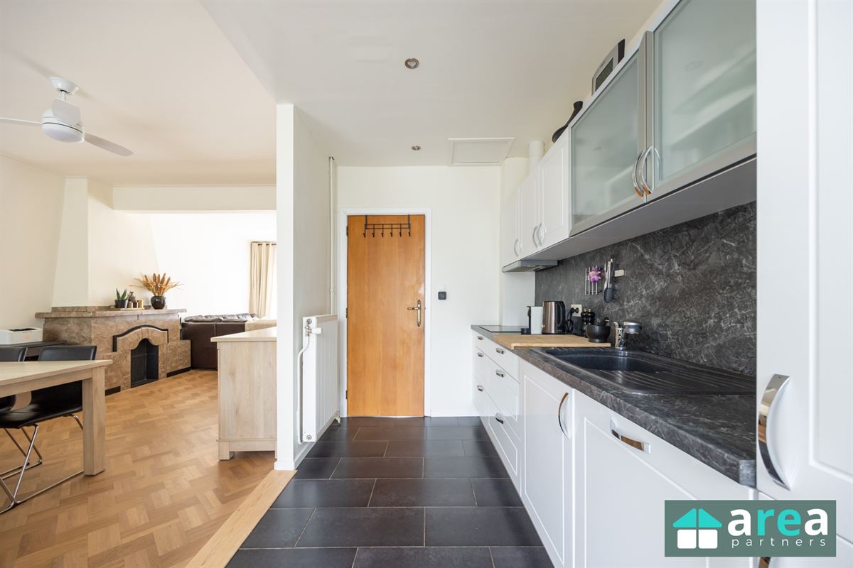 IN OPTIE! - Instapklare woning met garage en ruime tuin!