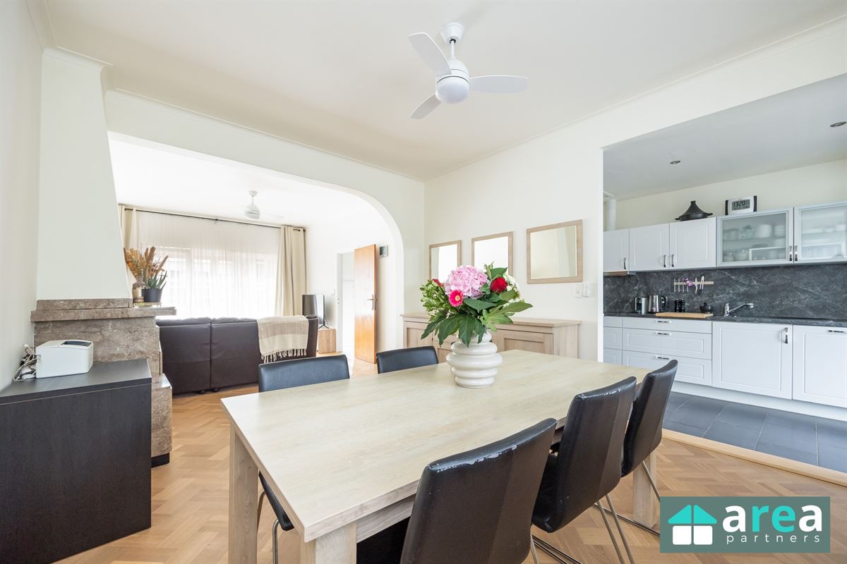 IN OPTIE! - Instapklare woning met garage en ruime tuin!