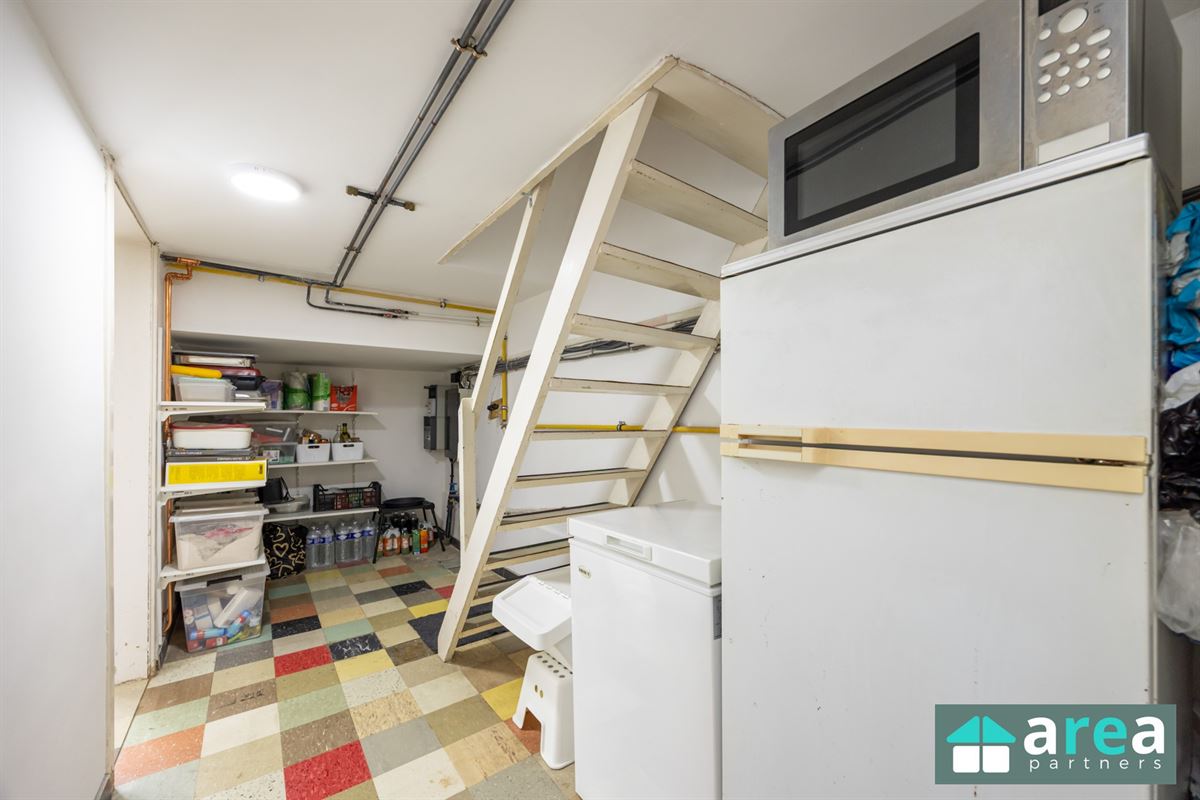 IN OPTIE! - Instapklare woning met garage en ruime tuin!