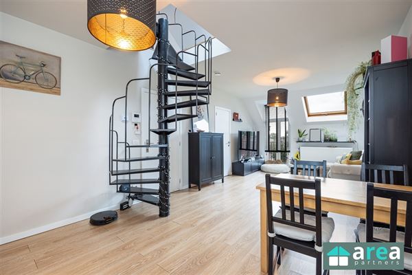 Instapklaar duplex appartement met 1 slpk!