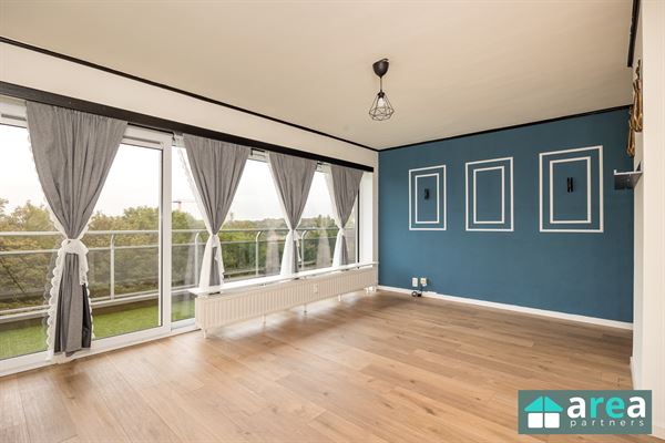 Instapklaar hoekappartement met 2 slpk en terras met groen uitzicht!