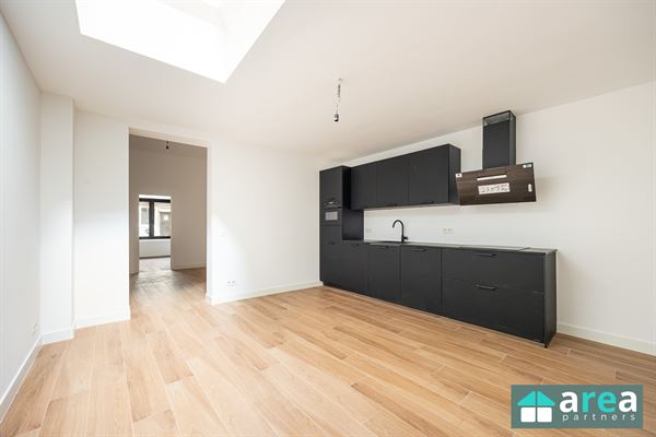 Modern gerenoveerd gelijkvloers appartement!