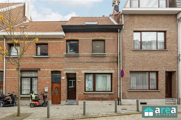 GEZINWONING MET 3SLPK + STADSTUIN 