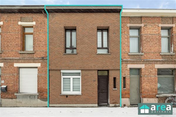 Instapklare gezinswoning met 4 slpk. en tuin op centrale locatie in Sint-Niklaas!