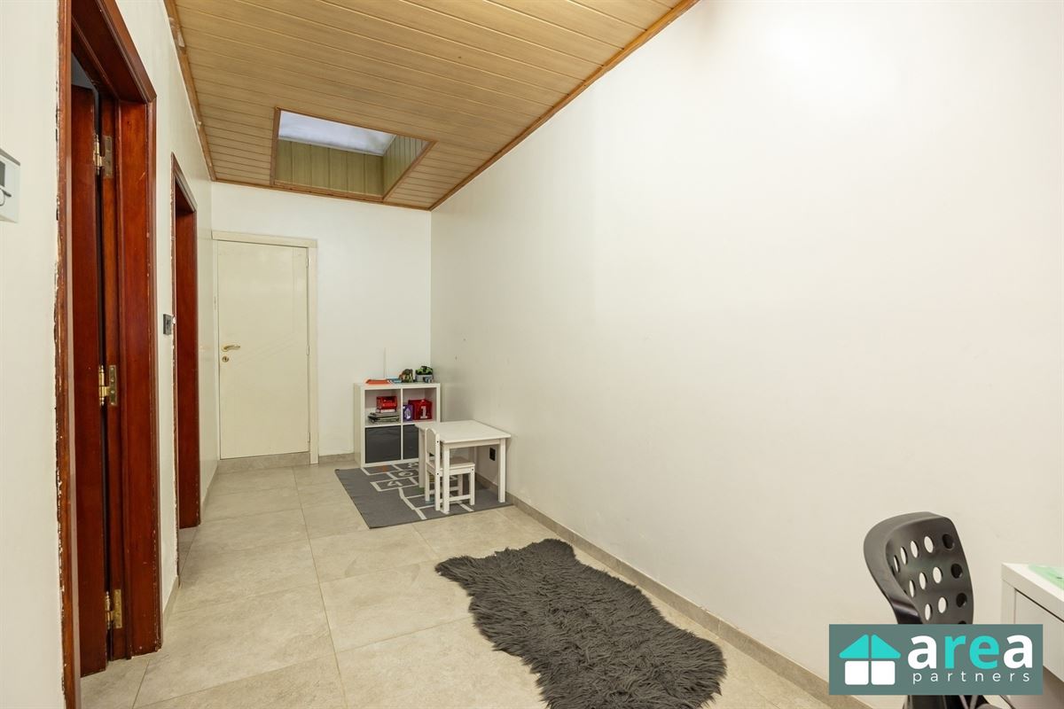 Instapklare gezinswoning met 4 slpk. én tuin in Sint-Niklaas!