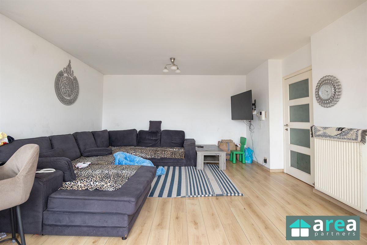 Ruim appartement met 2 slaapkamers en terras!