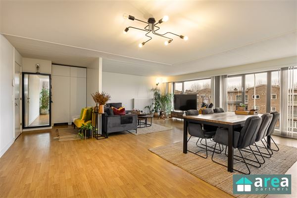 Ruim instapklaar appartement met 2 slpk!