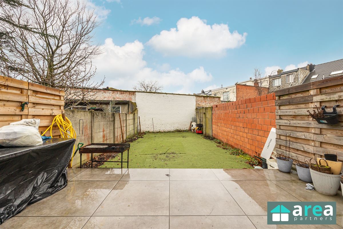Ruime gerenoveerde woning met tuin!