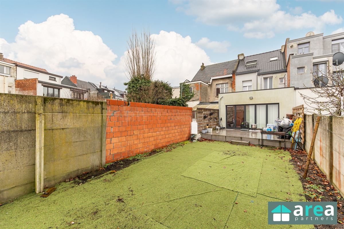 Ruime gerenoveerde woning met tuin!