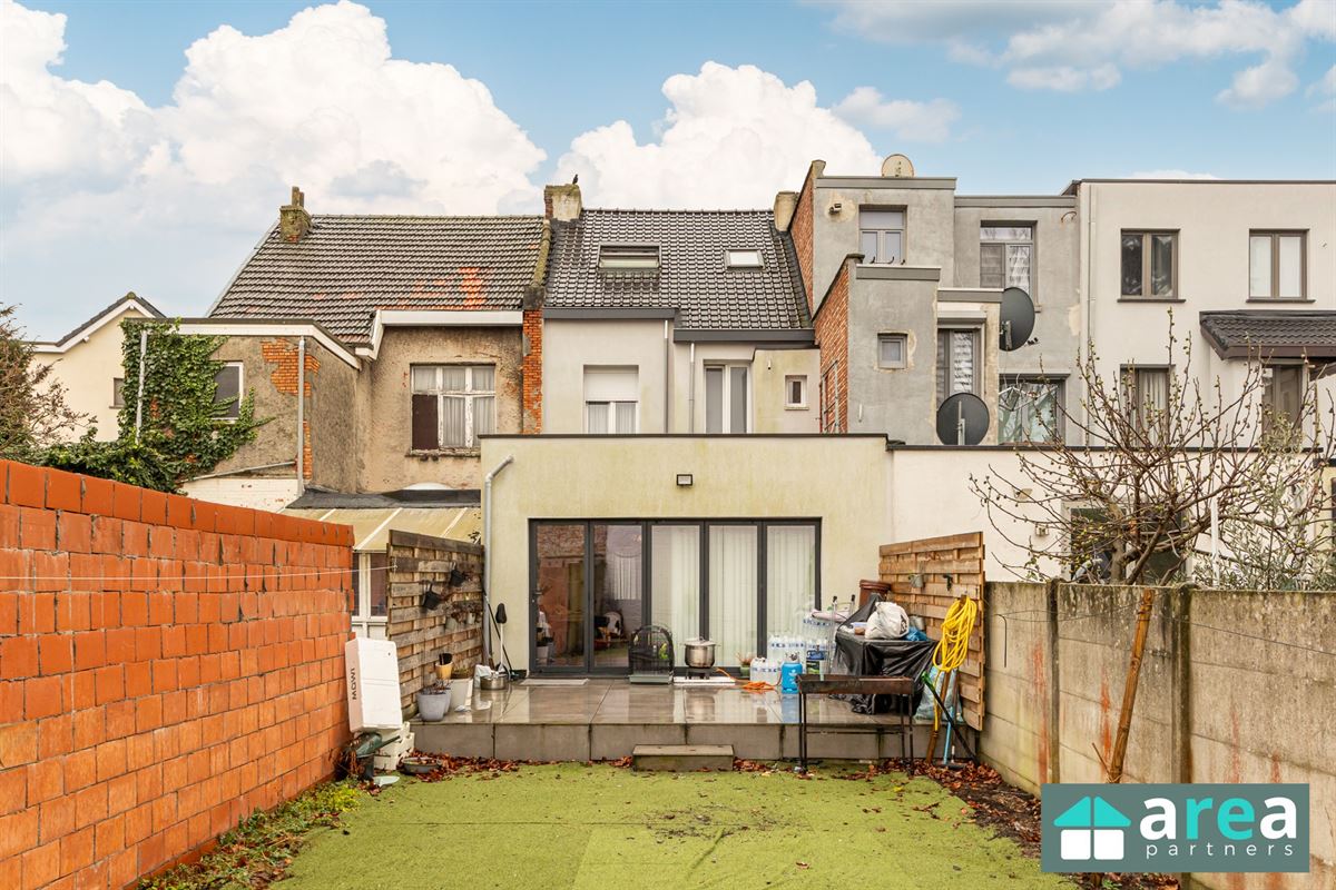 Ruime gerenoveerde woning met tuin!