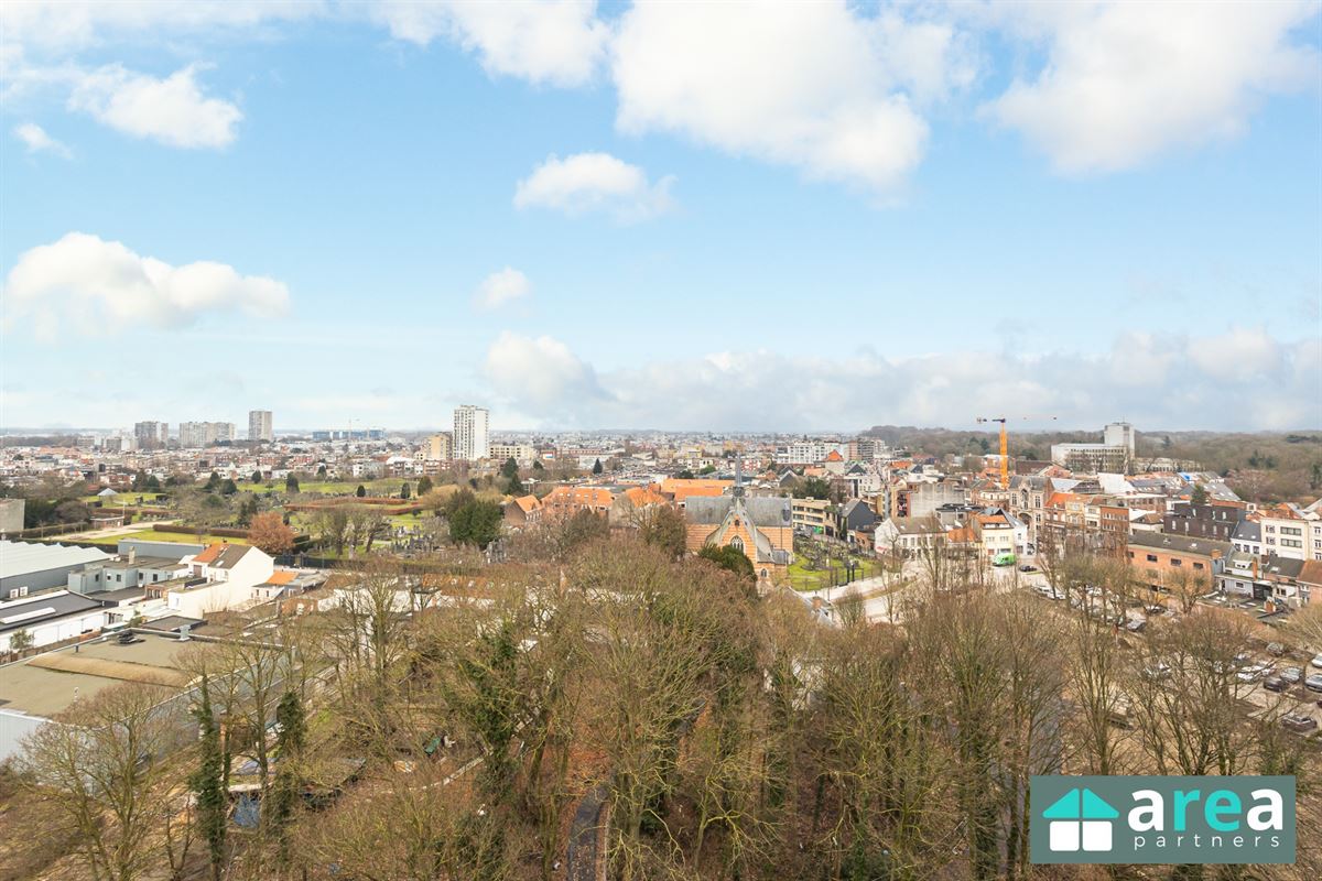 Hoekappartement met 2 slpk en terras