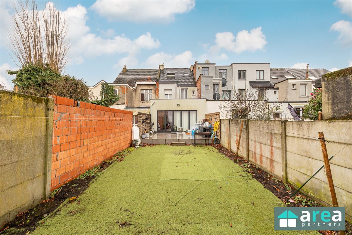 Ruime gerenoveerde woning met tuin!