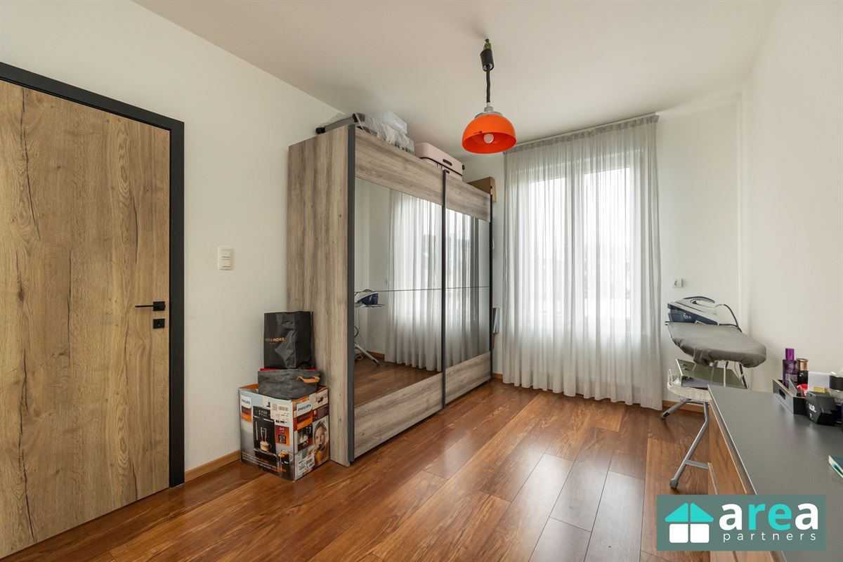 Ruime gerenoveerde woning met tuin!
