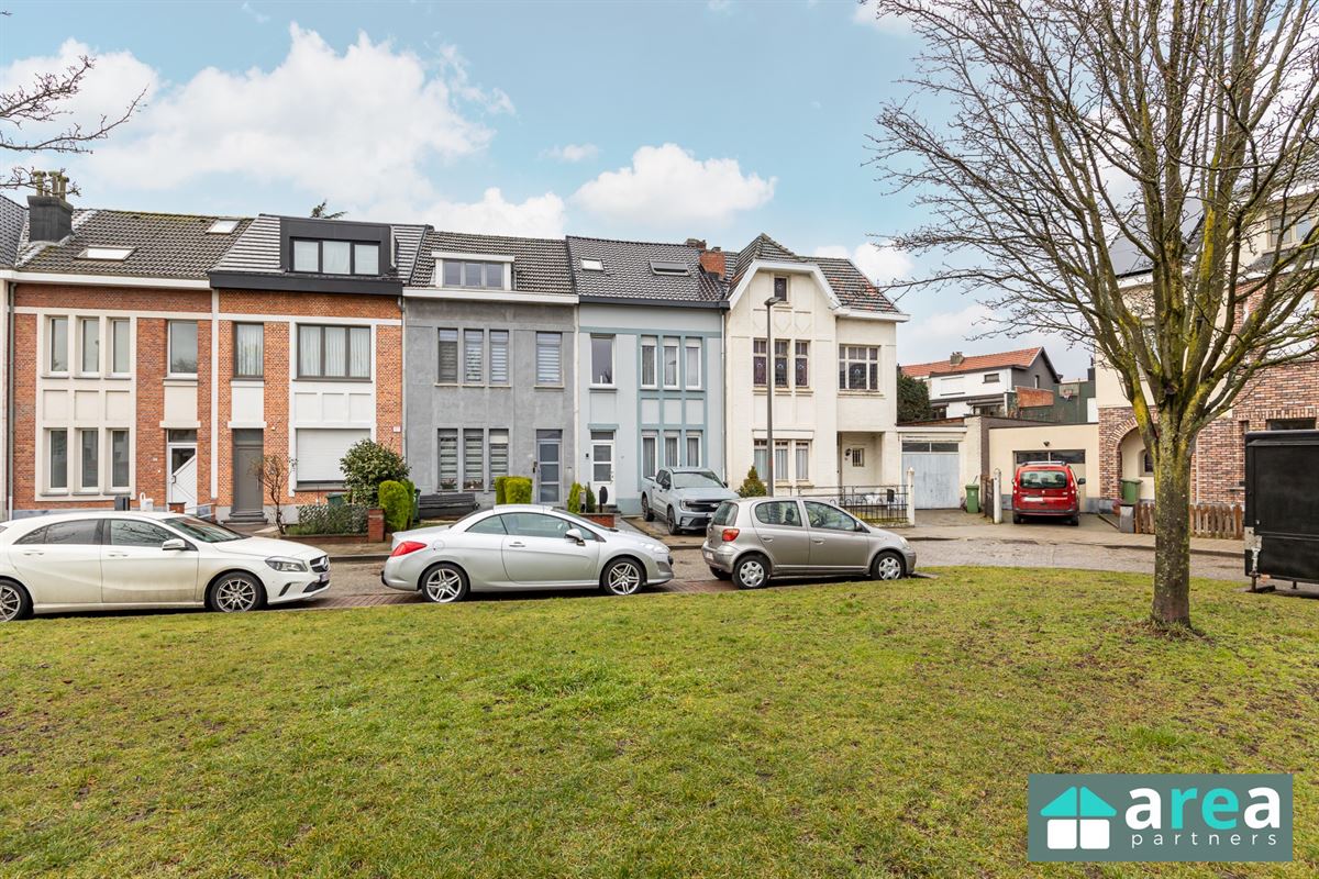 Ruime gerenoveerde woning met tuin!