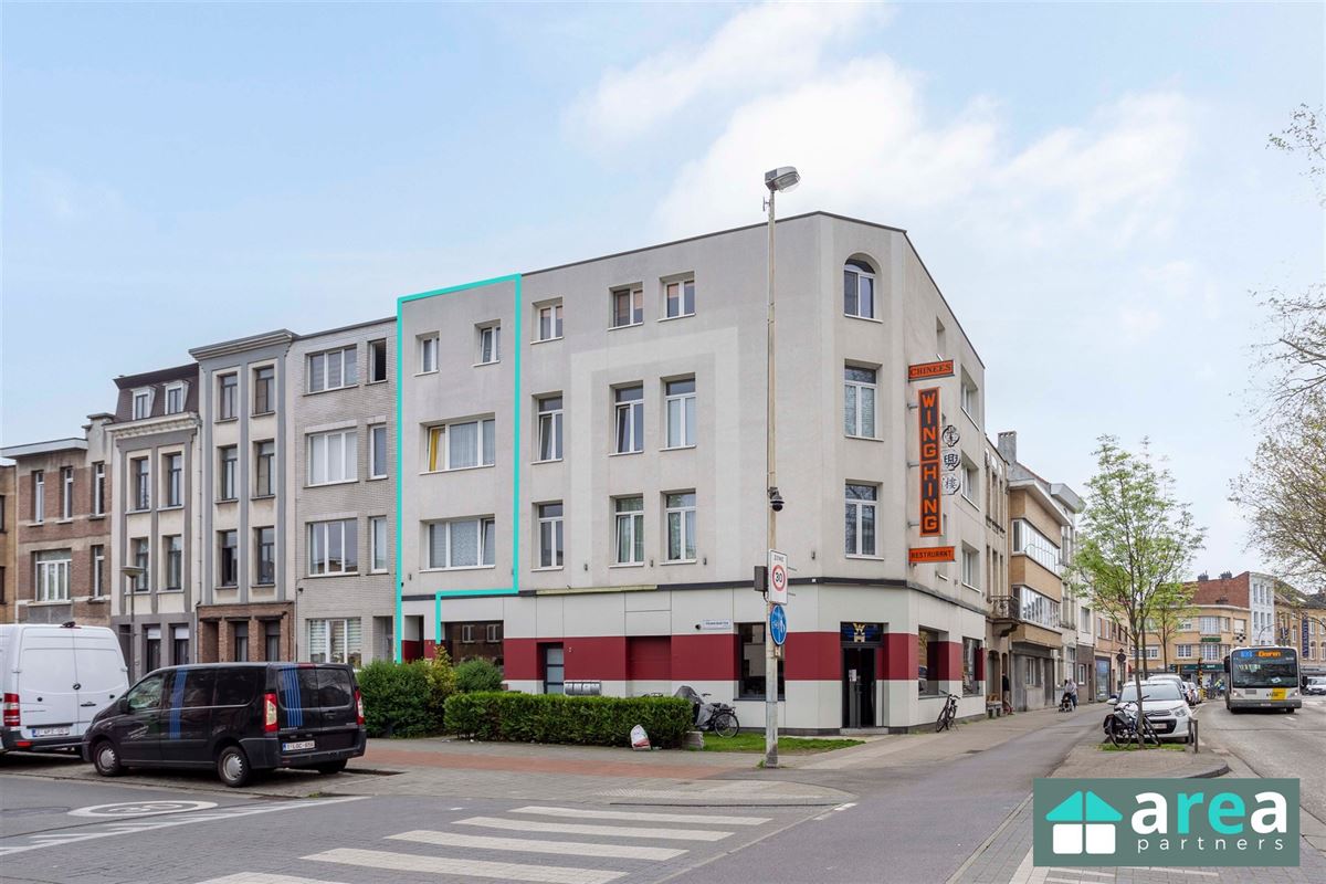 Opbrengsteigendom bestaande uit 3 studio's met aparte slaapkamer!