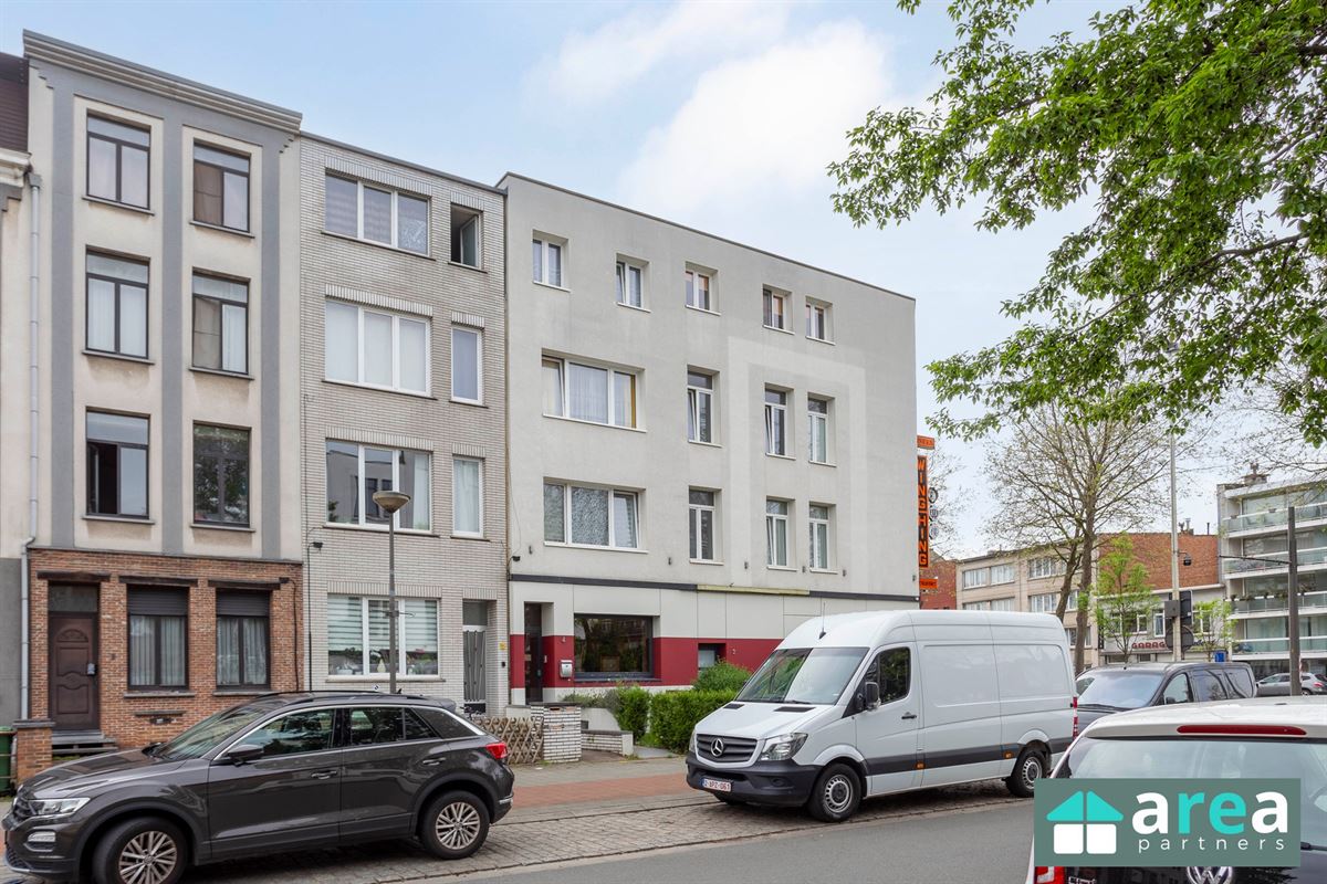 Opbrengsteigendom bestaande uit 3 studio's met aparte slaapkamer!