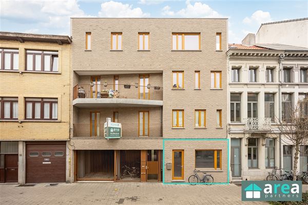 Gelijkvloerse kantoorruimte / commerciële ruimte