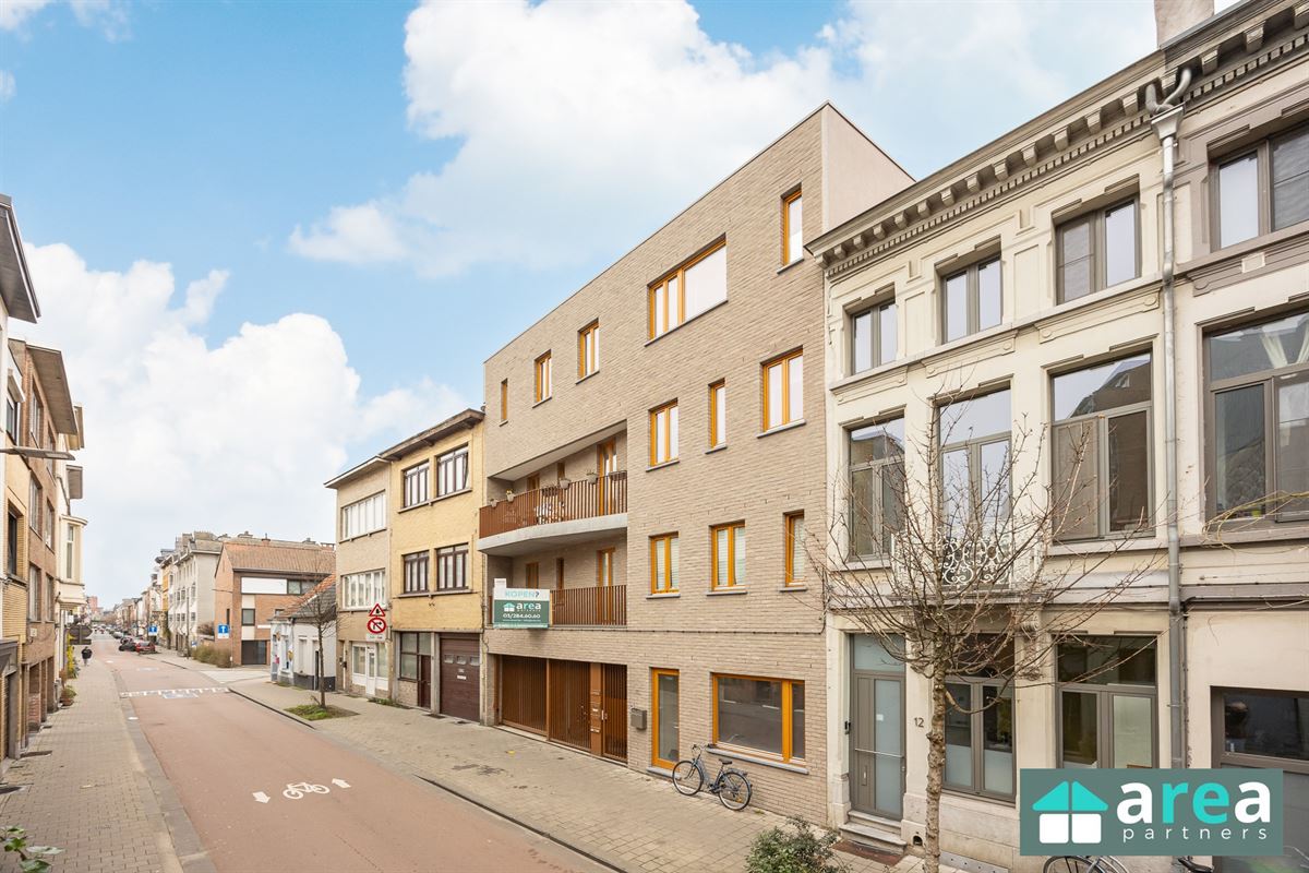 Gelijkvloerse kantoorruimte / commerciële ruimte