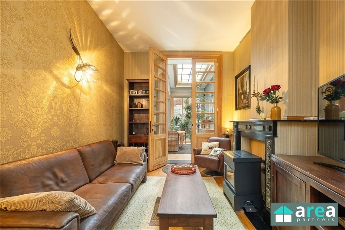 Prachtig herenhuis met 5 slpk., stadskoer én terrassen!