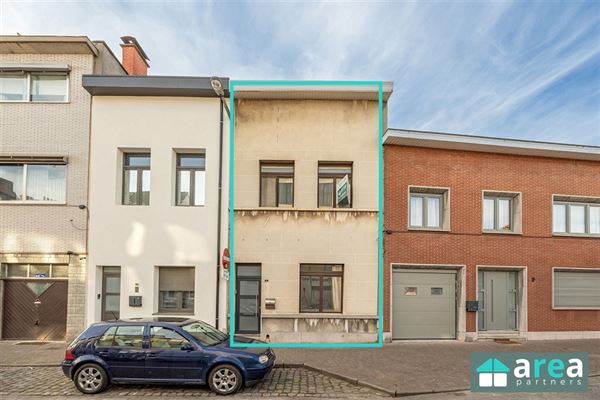 Op te frissen woning met 4 slpk!