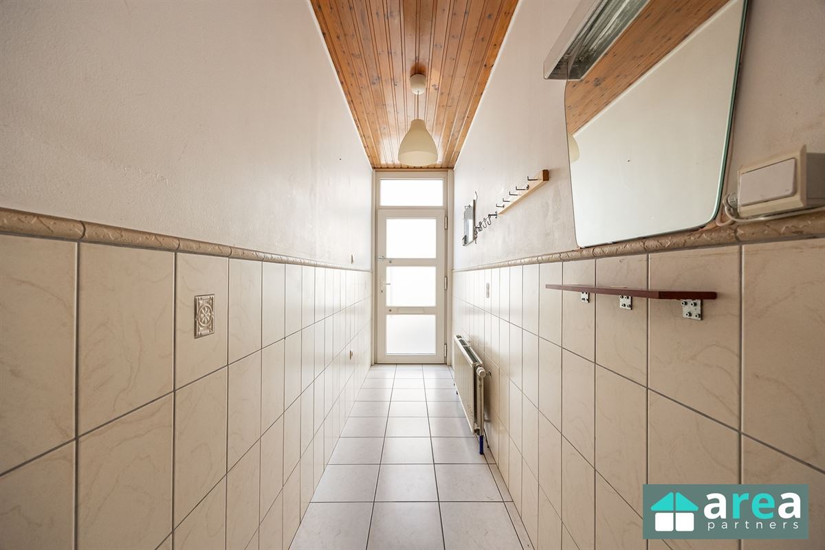 Op te frissen woning met 4 slpk!